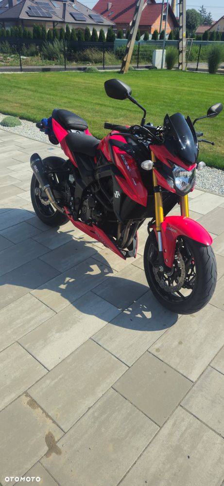 Suzuki GSX - 3