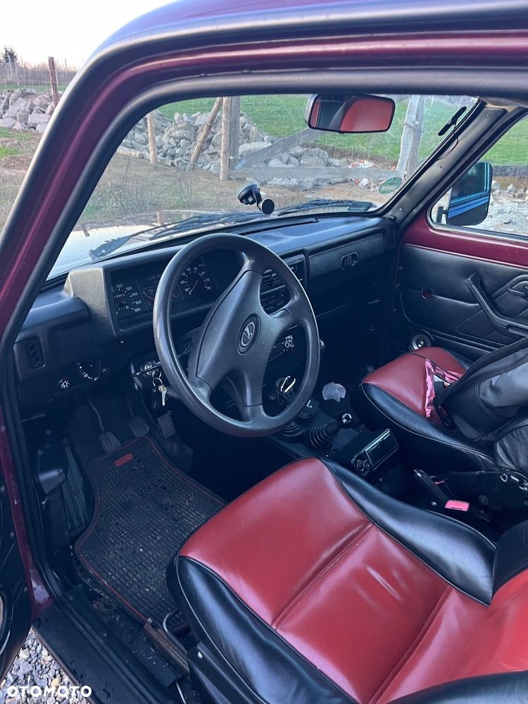 Lada Niva 1.7i - 11