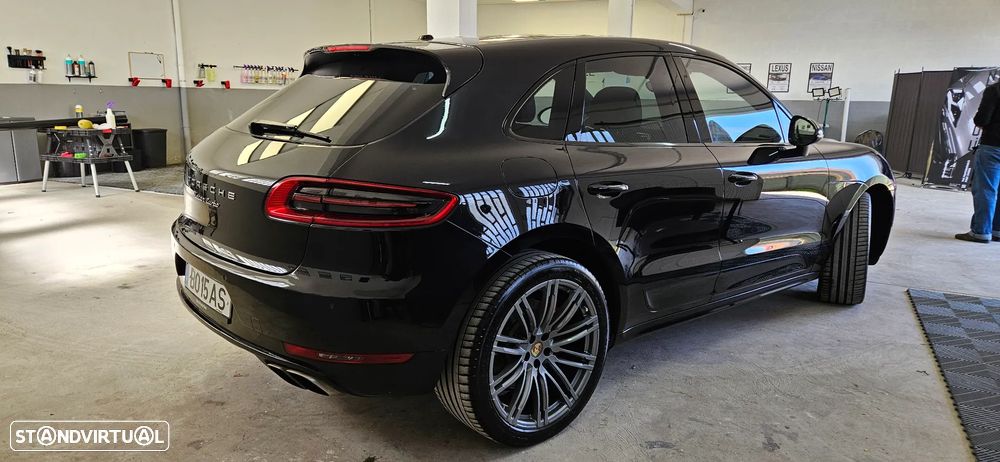 Porsche Macan Turbo PDK - 2