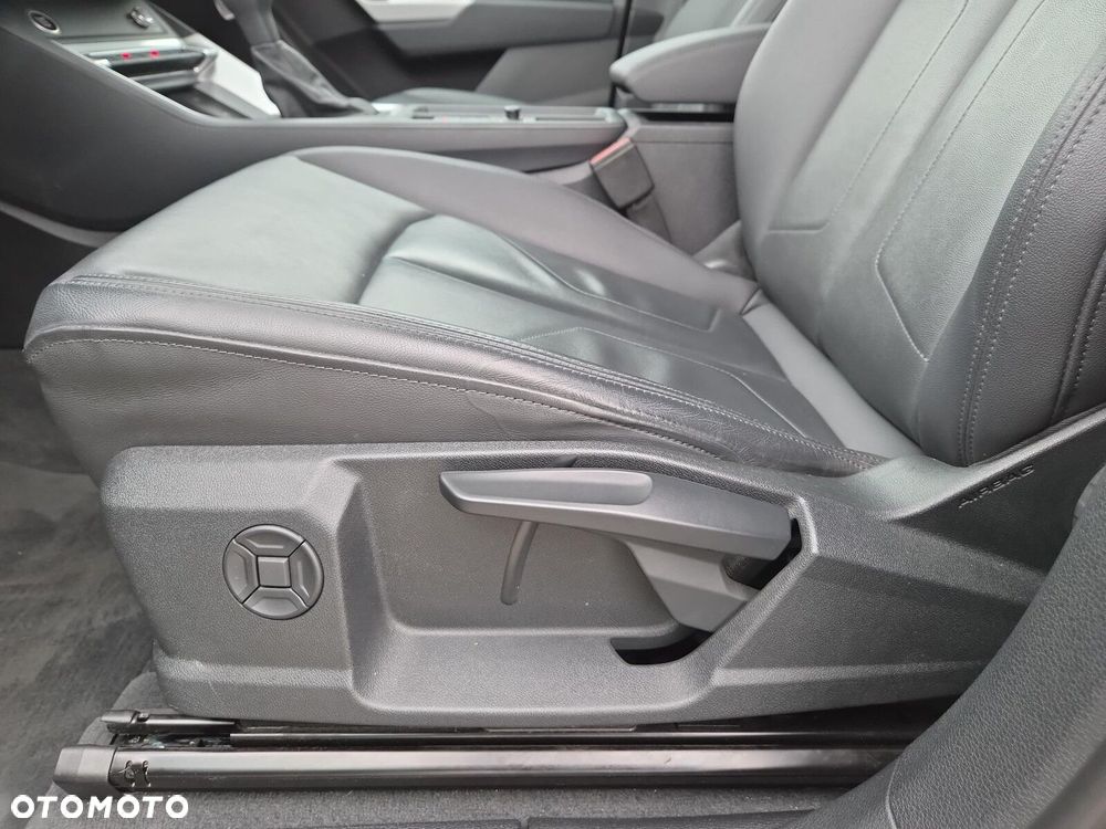 Audi Q3 Sportback - 12
