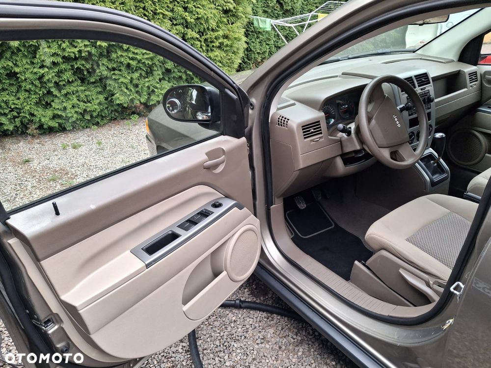 Jeep Compass 2.4I 4x4 Sport - 13