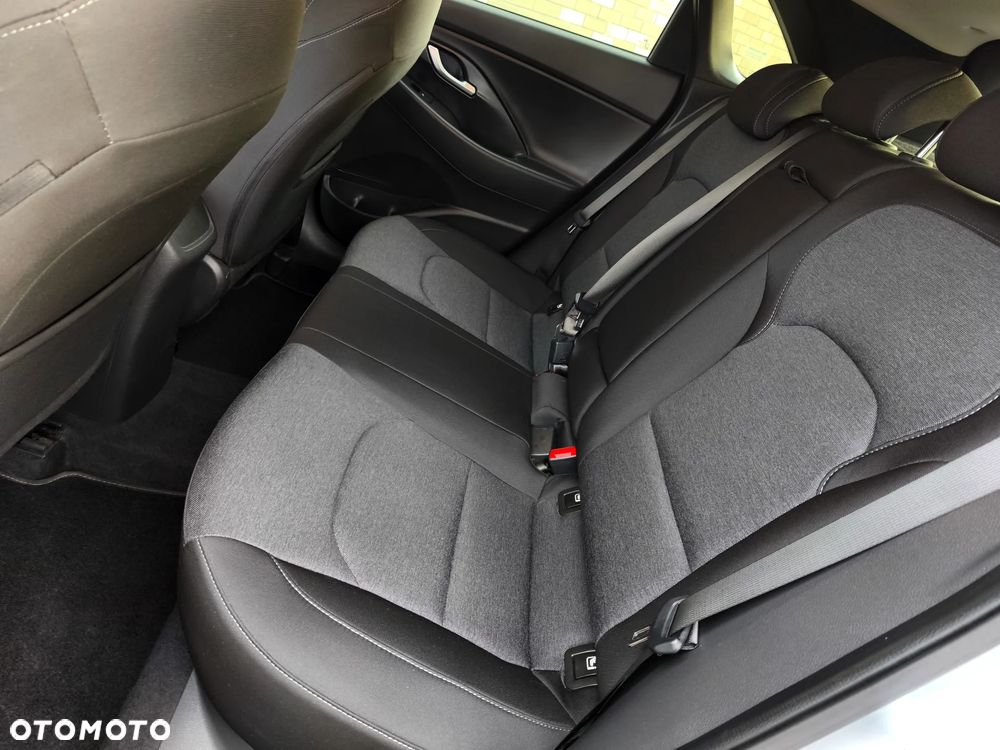 Hyundai i30 1.5 T-GDI 48V Smart - 14