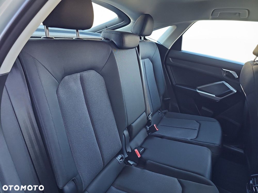 Audi Q3 Sportback - 27
