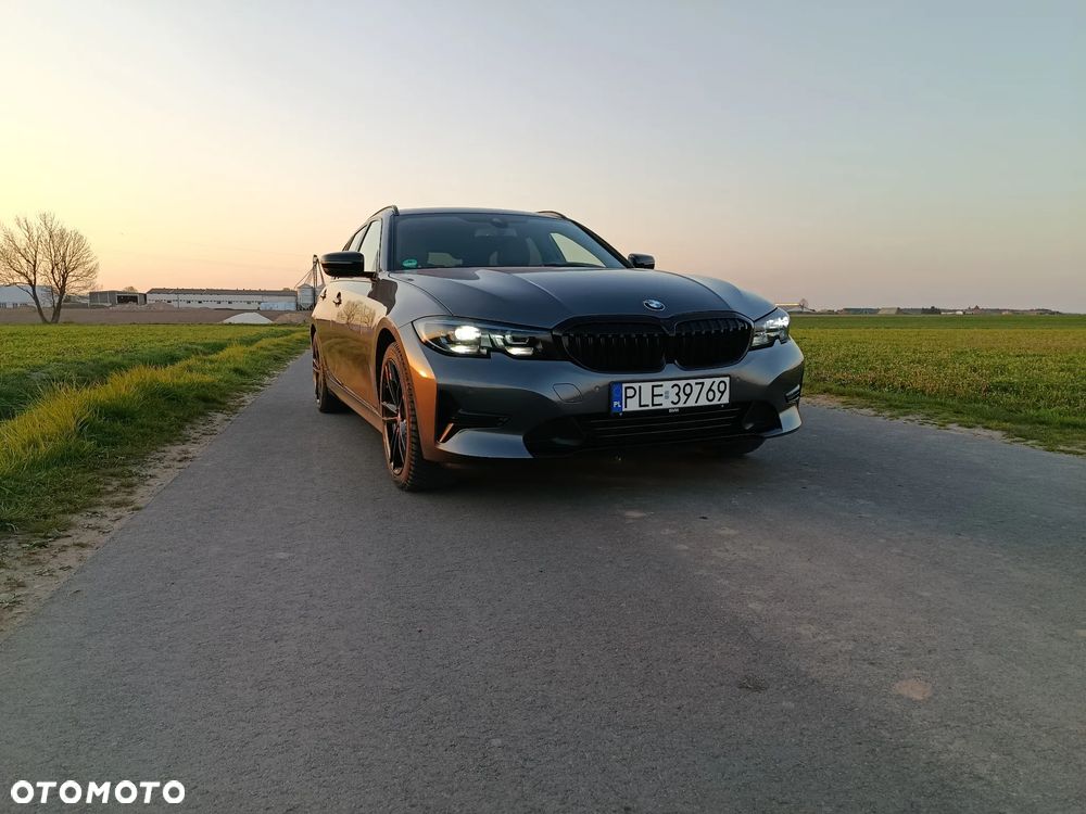 BMW Seria 3 320d - 8