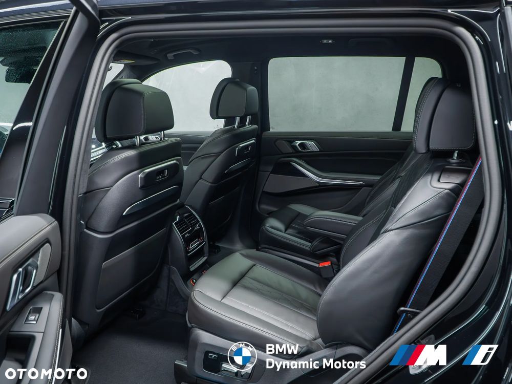 BMW X7 - 24