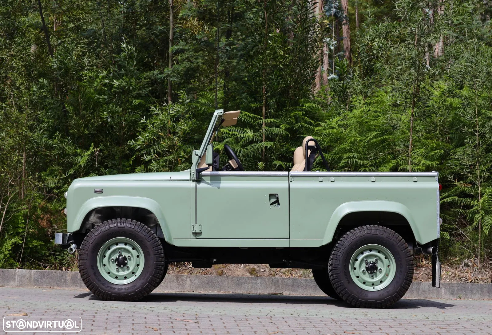 Land Rover Defender 90 2.5 Td5 Soft Top - 2