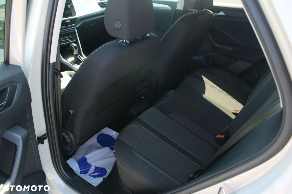 Volkswagen T-Roc - 14