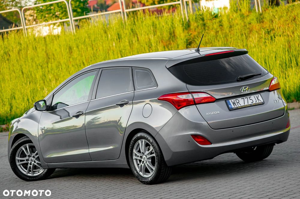 Hyundai i30 blue Kombi 1.6 GDi Style - 14