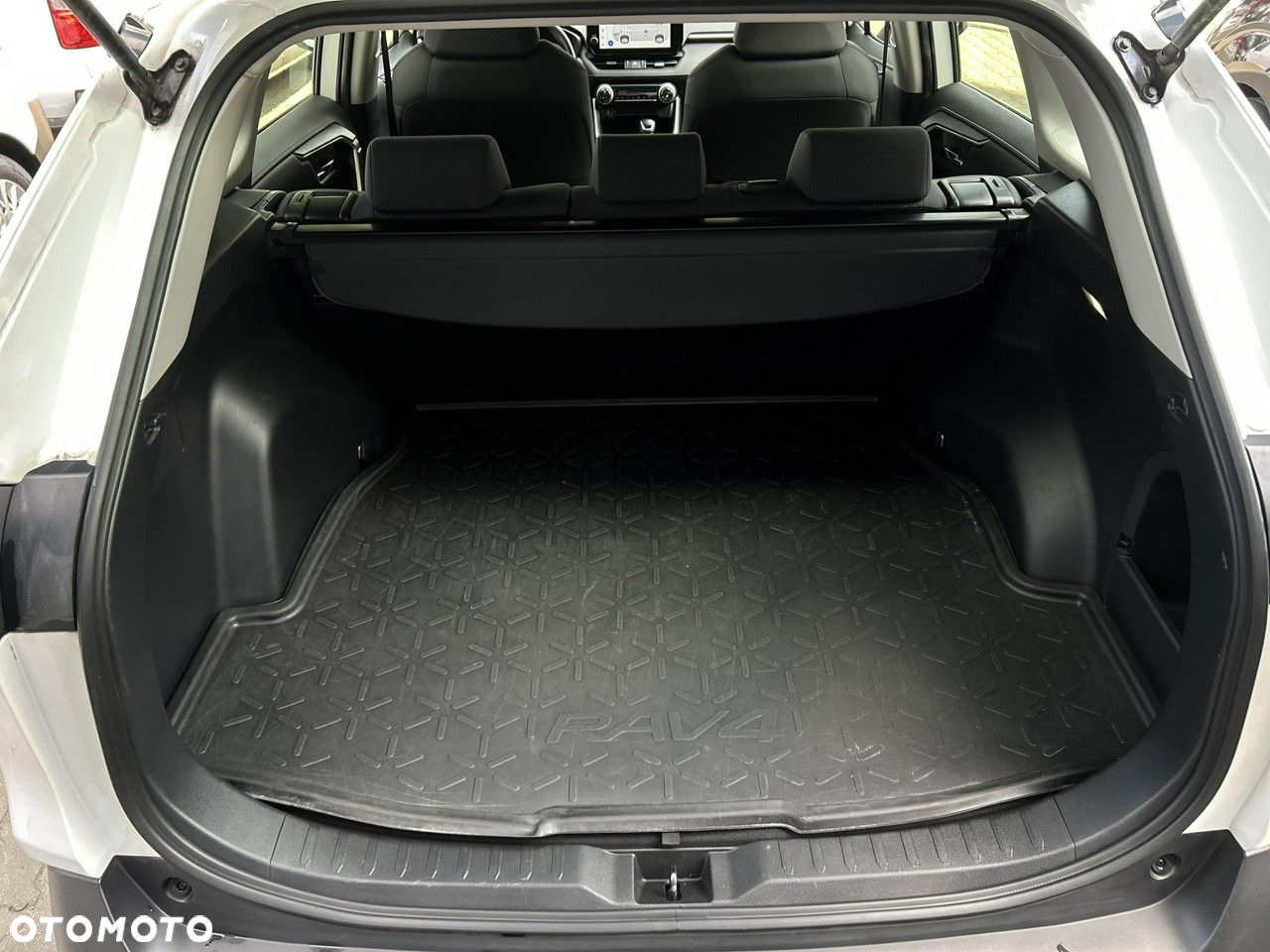Toyota RAV4 - 12