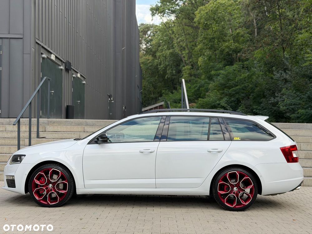 Skoda Octavia 2.0 TDI DSG RS - 10