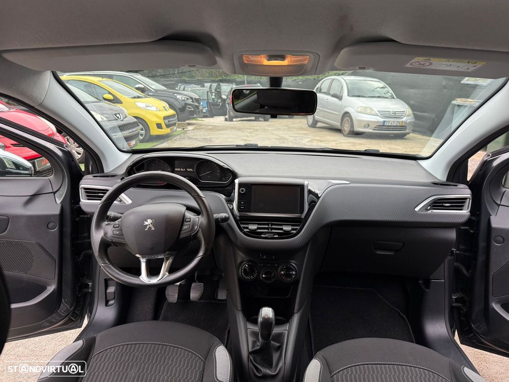 Peugeot 208 1.2 PureTech Style - 12