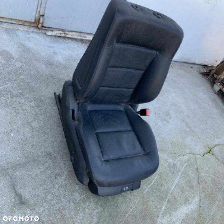 mercedes e 212 fotel fotele poduszka air bag zagłówek plecy PRAWY - 2