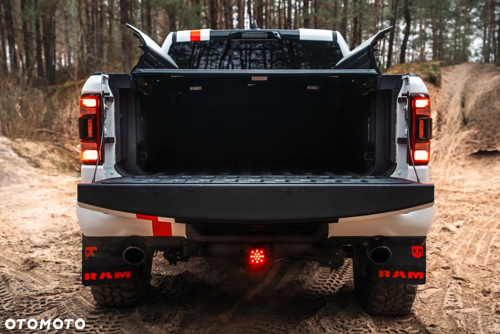 RAM 1500 Crew Cab Shortbed Bighorn - 7