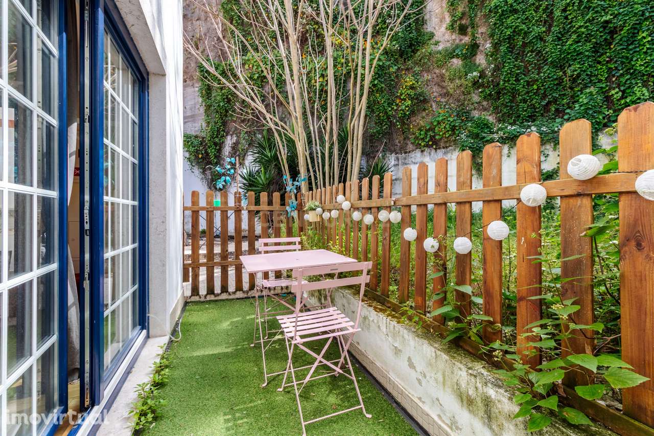 T0 + T1 Mobilados | Licença de AL | Prédio Reabilitado | Estrela / Cam - Grande imagem: 5/17