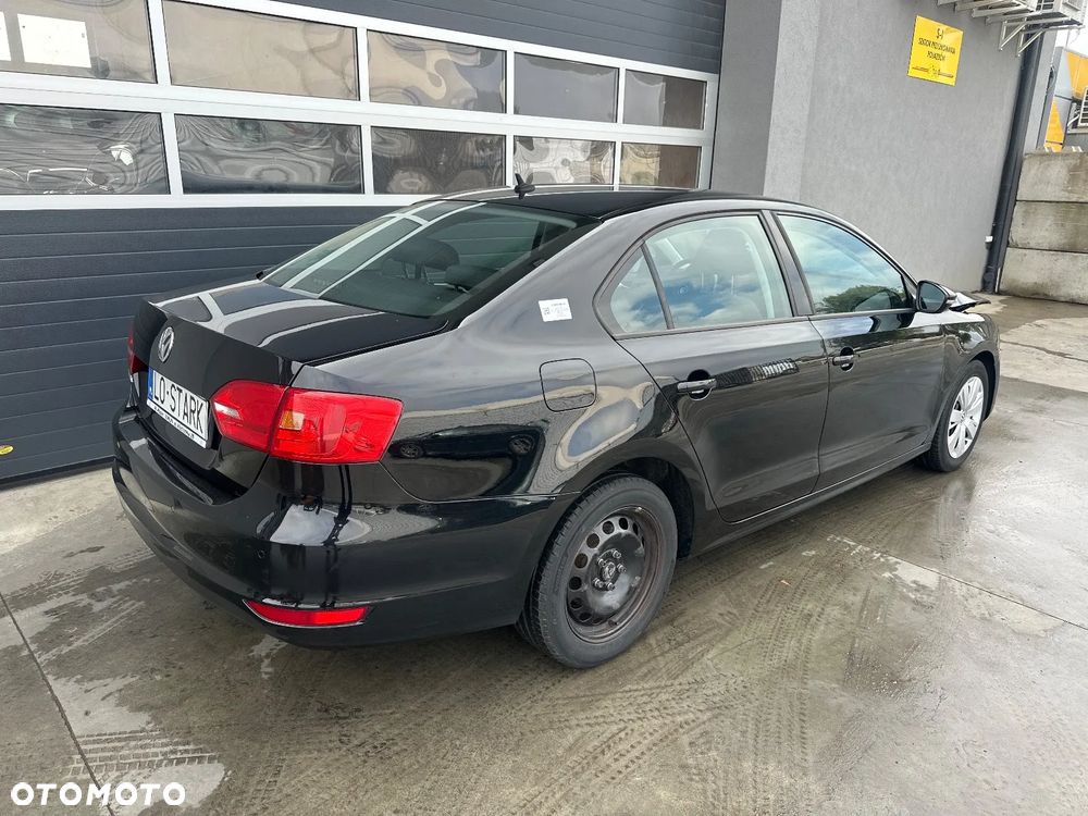 Volkswagen Jetta 1.2 TSI Trendline - 9