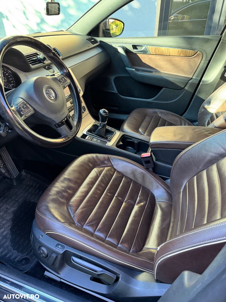 Volkswagen Passat Variant 2.0 TSI Exclusive - 23