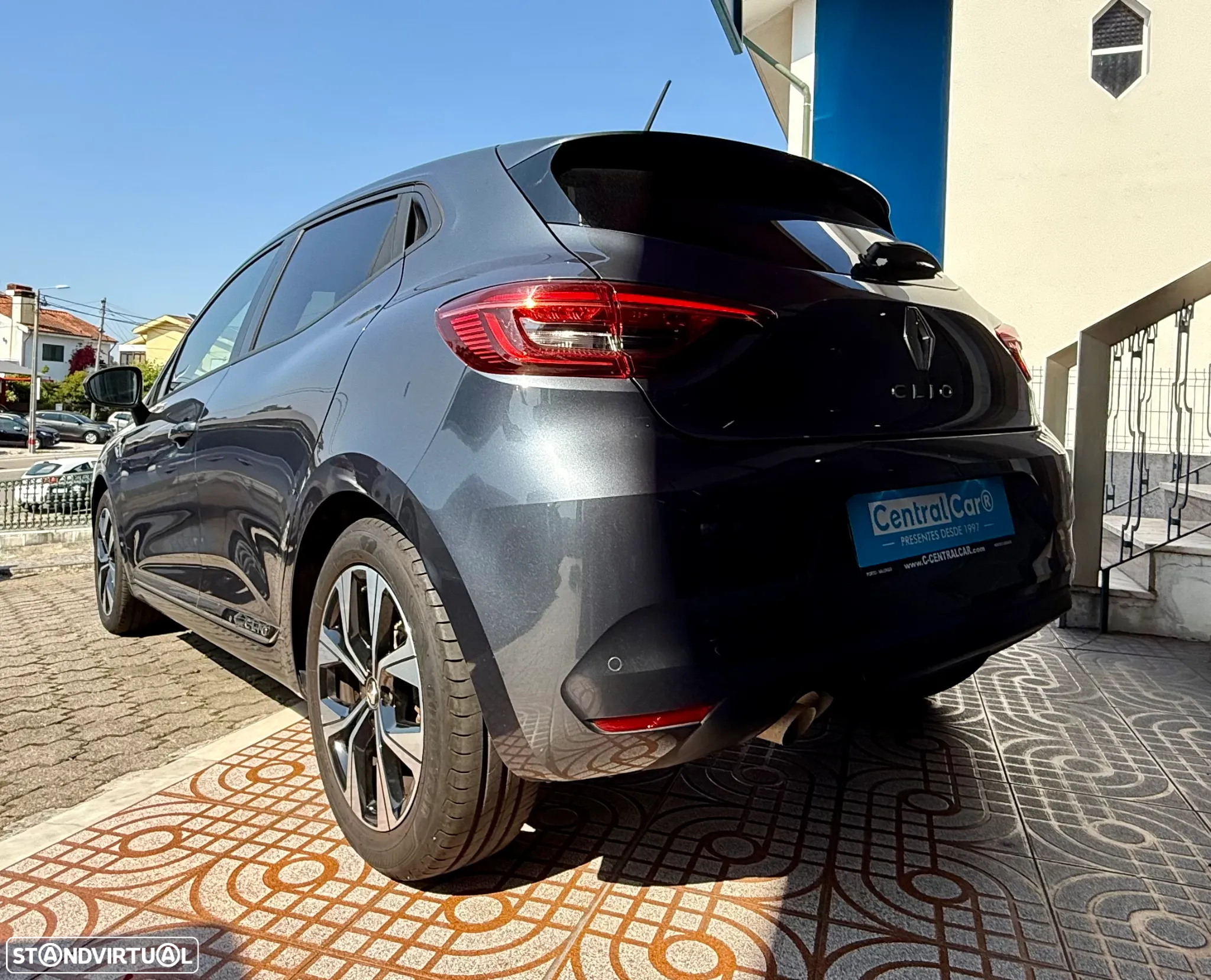 Renault Clio 1.0 TCe Limited Bi-Fuel - 8