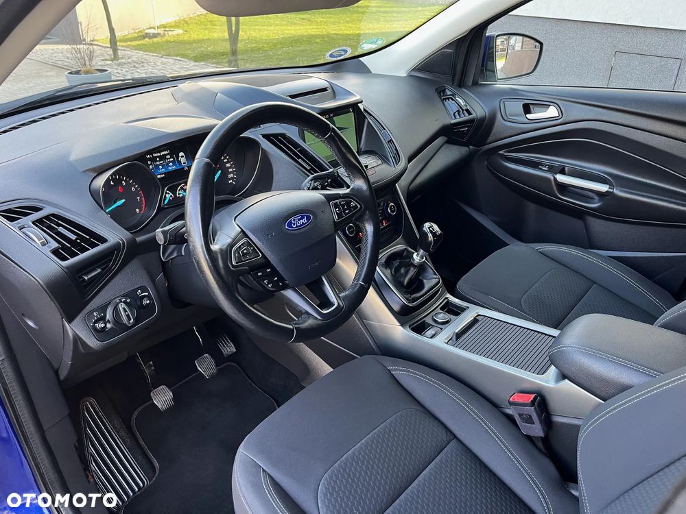 Ford Kuga 1.5 EcoBoost 2x4 Titanium - 10