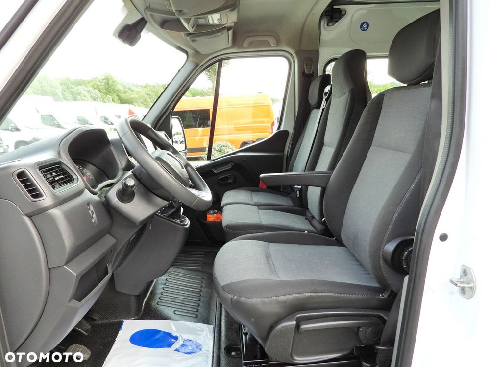 Renault MASTER FURGON BRYGADÓWKA 7 MIEJSC TEMPOMAT NAWIGACJA LEDY KLIMATYZACJA  135KM - 26