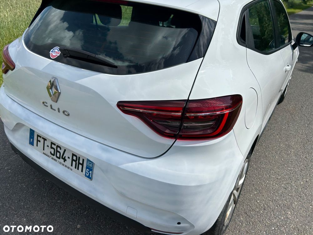 Renault Clio - 24