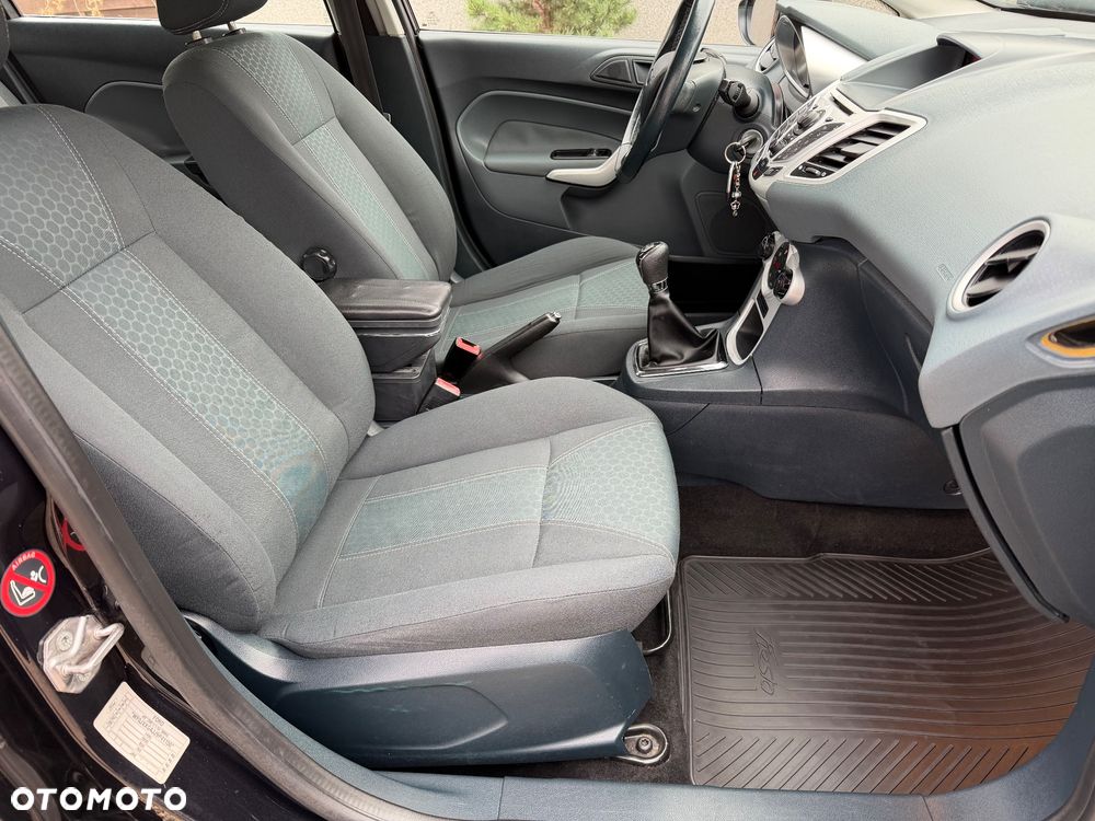 Ford Fiesta 1.25 Titanium - 8