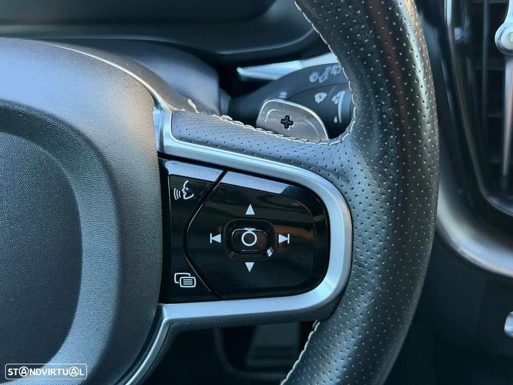 Volvo XC 60 2.0 D4 R-Design AWD Geartronic - 15