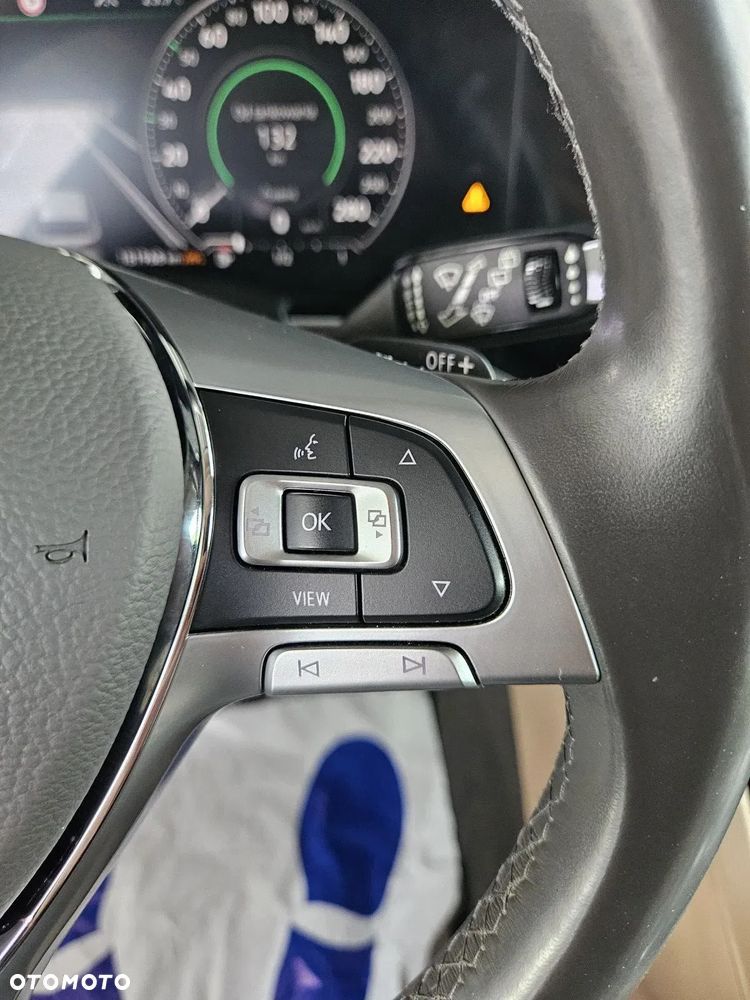 Volkswagen Touareg - 17