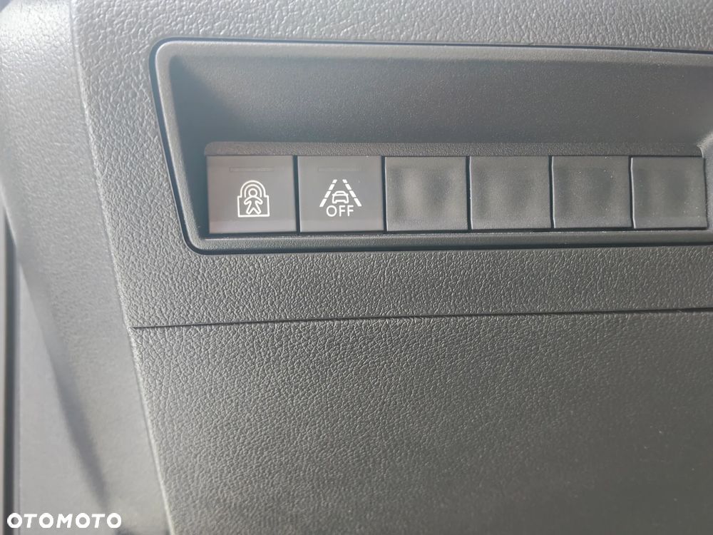 Toyota Proace City Verso 1.2 Turbo L1 Team Deutschland - 28
