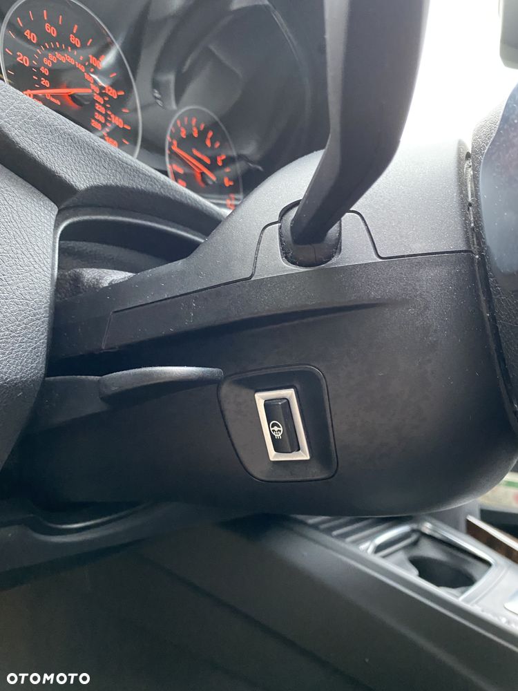 BMW Seria 3 330i xDrive Luxury Line - 14