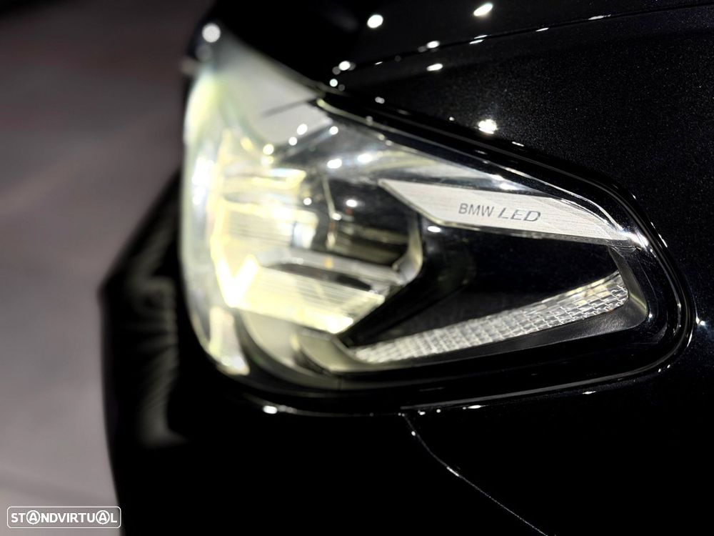 BMW 530 e Pack Desportivo M - 12