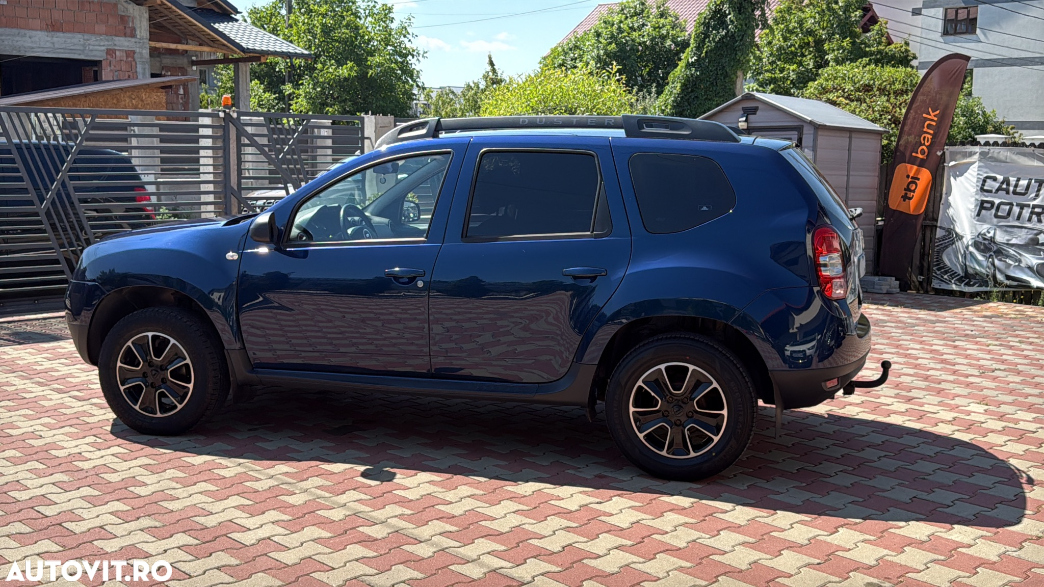 Dacia Duster 1.6 4x2 Laureate - 11