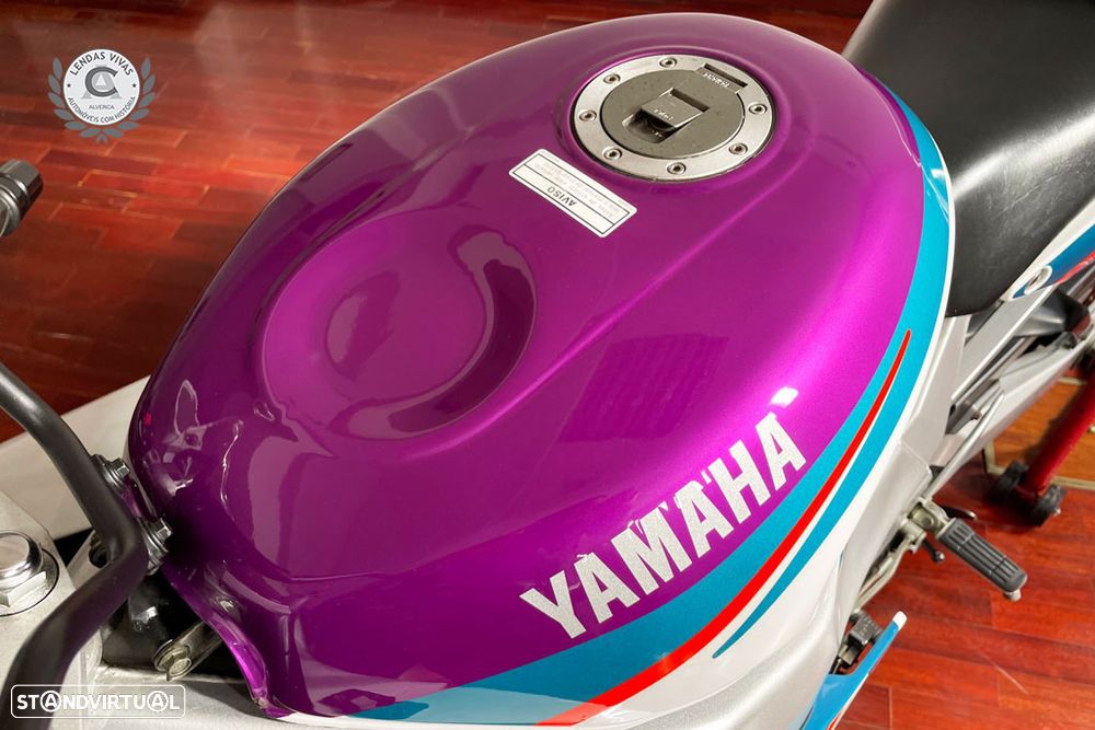 Yamaha FZR - 9