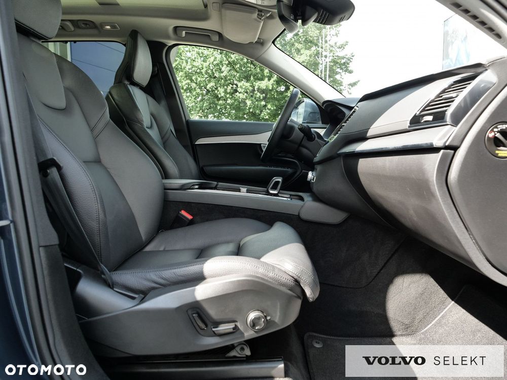 Volvo XC 90 - 31