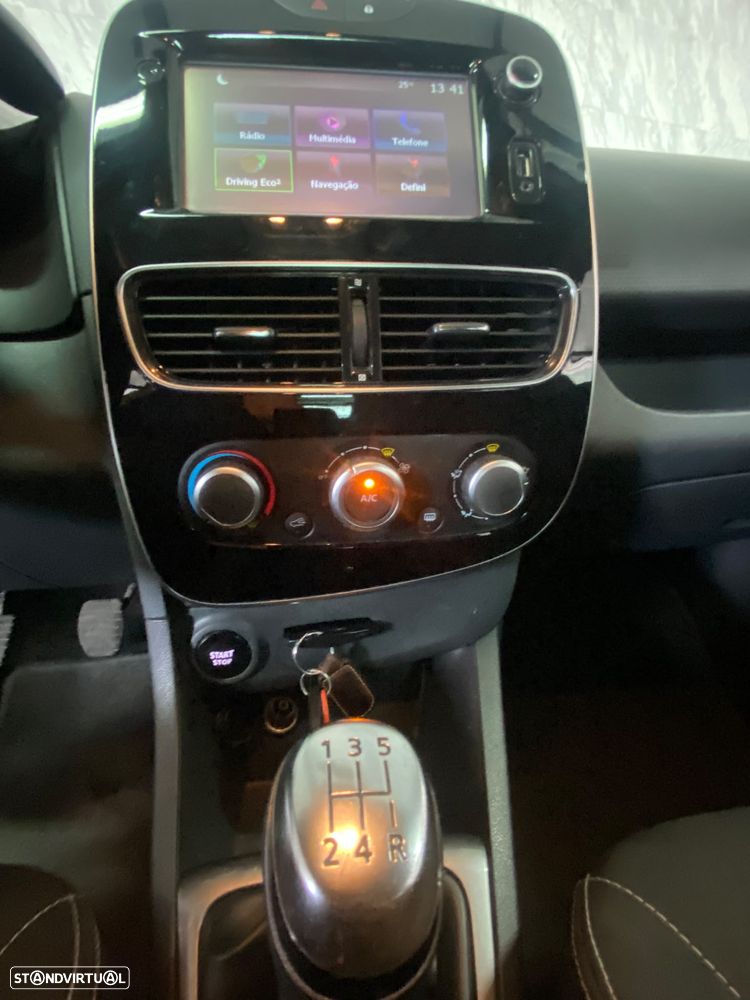 Renault Clio 0.9 TCe Limited - 17