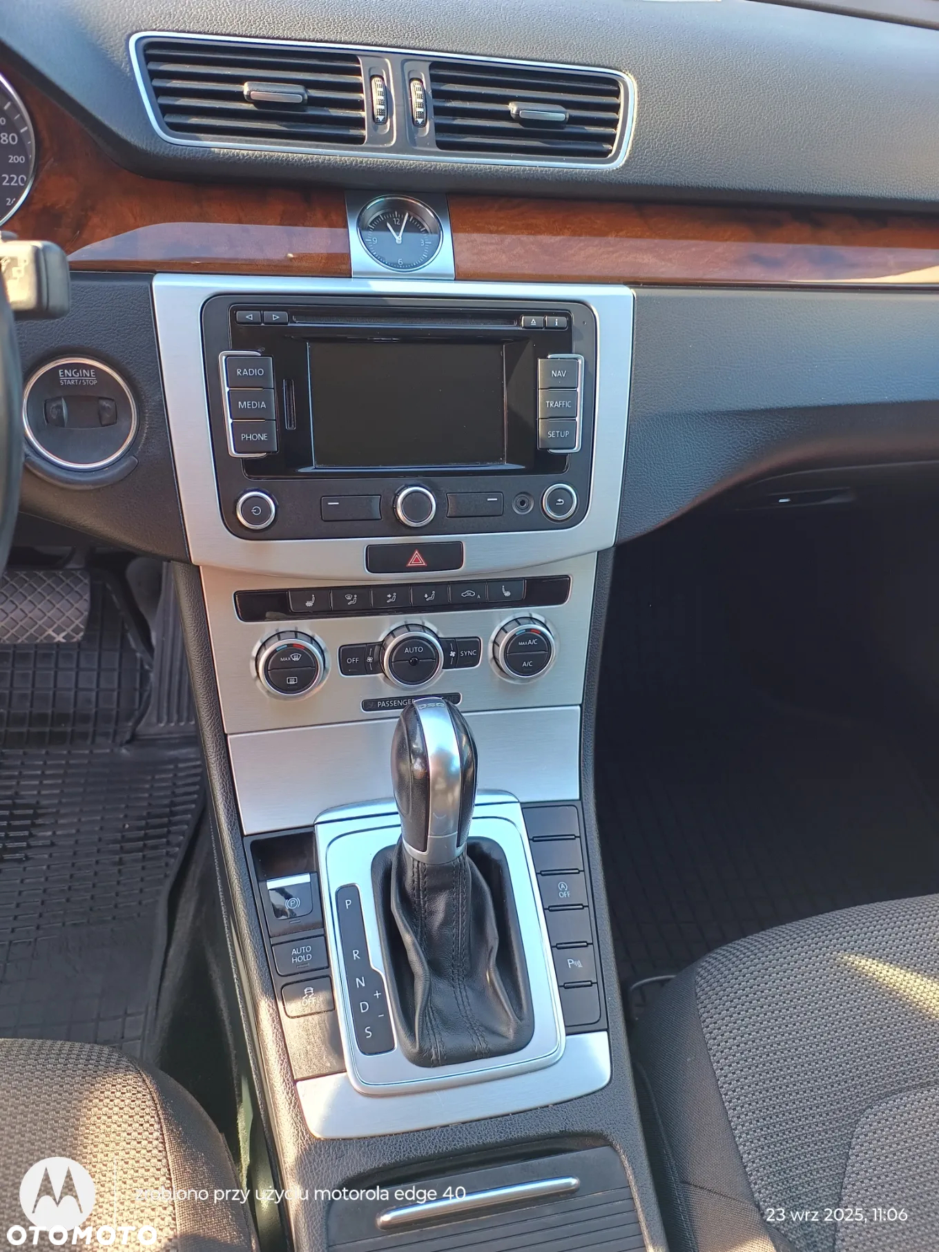 Volkswagen Passat 2.0 TDI Comfortline DSG - 11