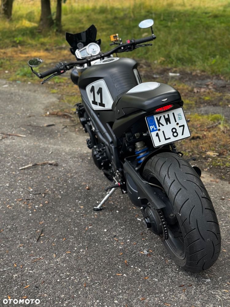Triumph Speed Triple - 12