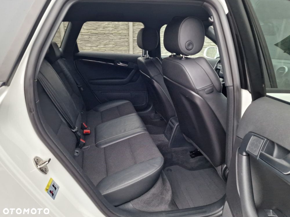 Audi A3 Sportback 2.0 TDI DPF S line Sportpaket - 16