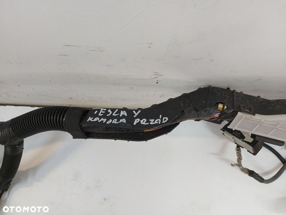TESLA MODEL Y 2022r, napęd tył wiązka instalacja komory silnika - 2