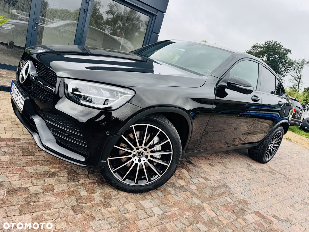 Mercedes-Benz GLC 300 d 4Matic 9G-TRONIC AMG Line Plus - 28