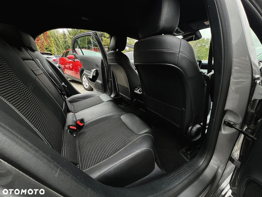 Mercedes-Benz Klasa A 200 7G-DCT Style - 17