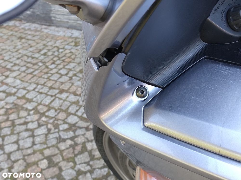 Yamaha FJR - 29