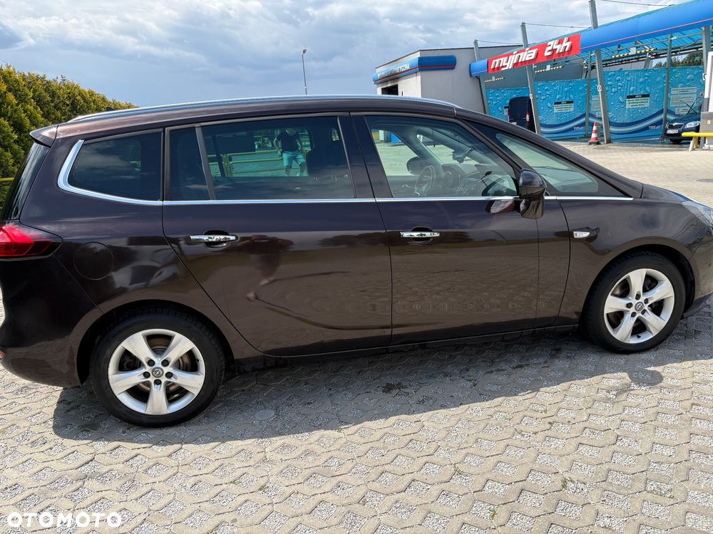 Opel Zafira - 9