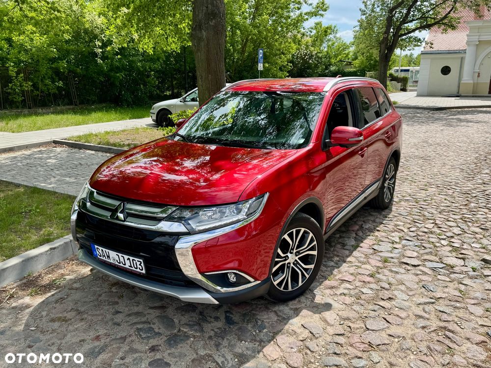 Mitsubishi Outlander - 1
