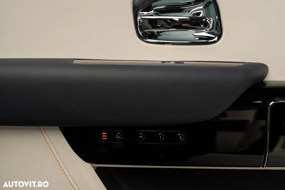 Rolls-Royce Cullinan Standard - 28