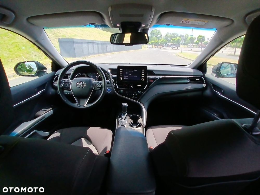 Toyota Camry 2.5 Hybrid Comfort CVT - 22