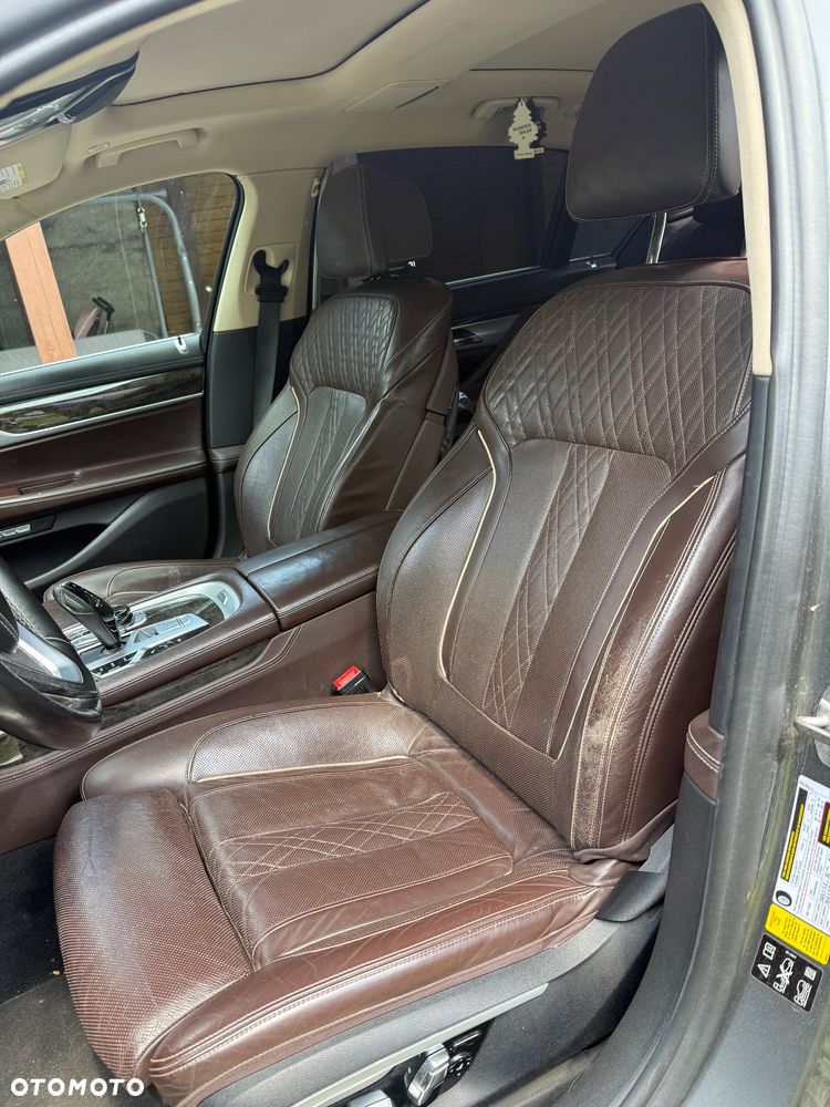 BMW Seria 7 740Li xDrive - 12