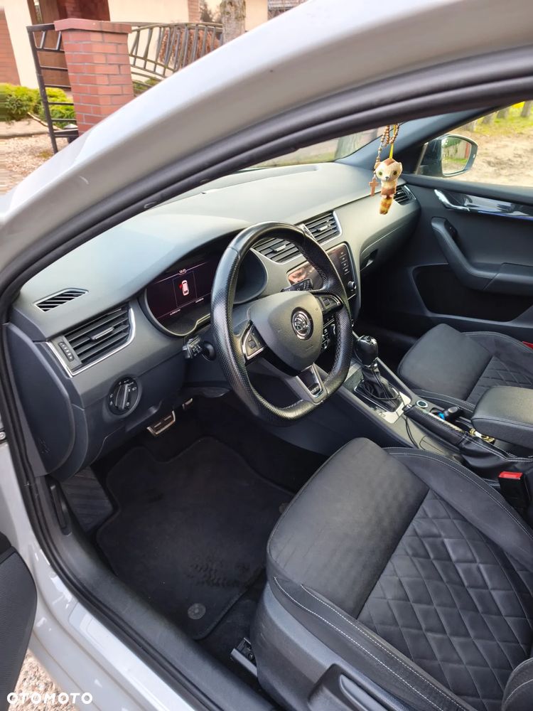 Skoda Octavia 2.0 TDI RS DSG - 10