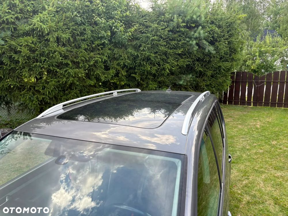 Volkswagen Touran 2.0 TDI DPF BlueMotion Technology DSG MATCH - 13