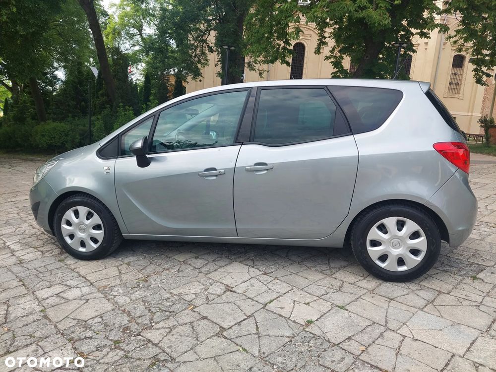 Opel Meriva - 10