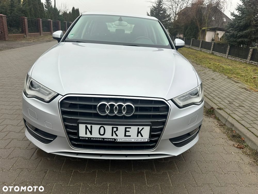 Audi A3 Sportback 1.8 TFSI Ambiente S tronic - 2